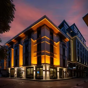 Ravi Otel